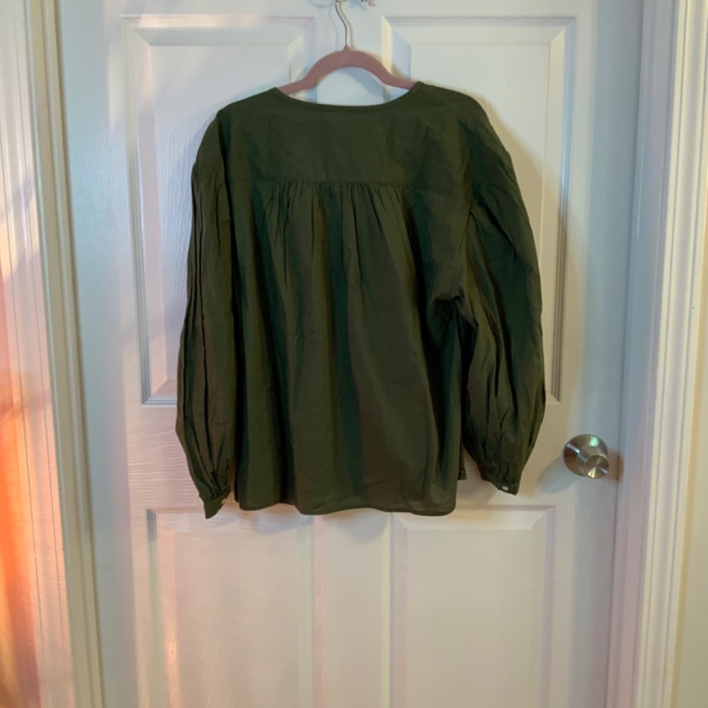 Universal Thread Green Blouse - Picture 3 of 6